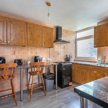 Entire 3 Bedroom Luxury Apartment In London With Private Balcony ภายนอก รูปภาพ