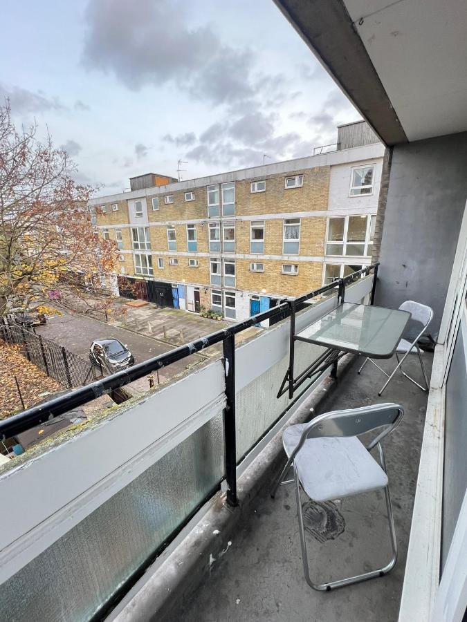 Entire 3 Bedroom Luxury Apartment In London With Private Balcony ภายนอก รูปภาพ