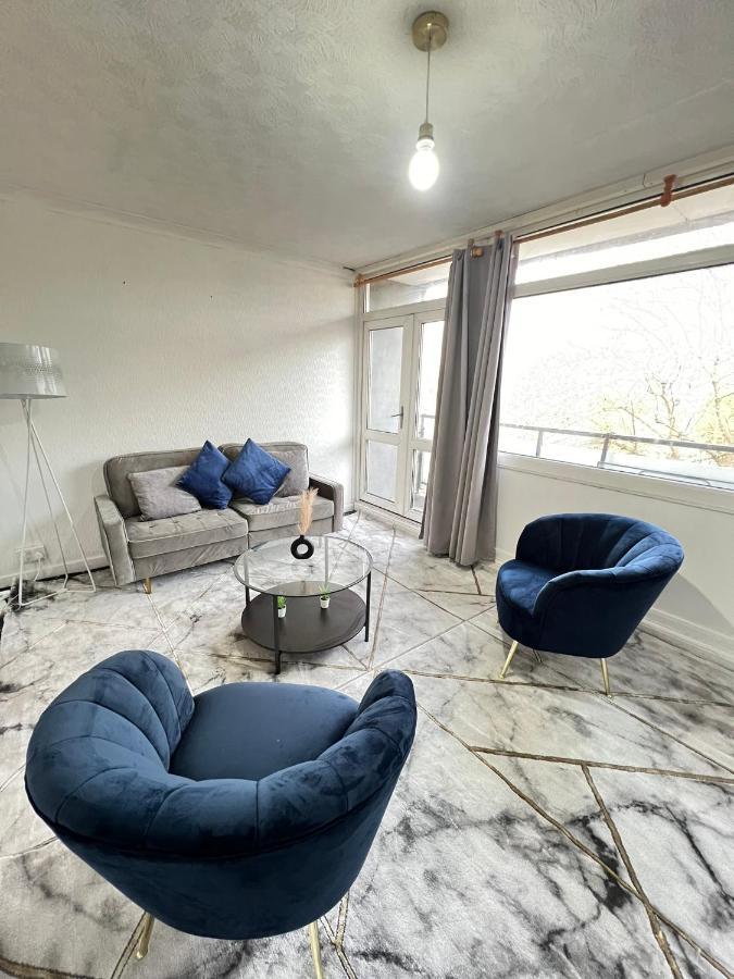 Entire 3 Bedroom Luxury Apartment In London With Private Balcony ภายนอก รูปภาพ