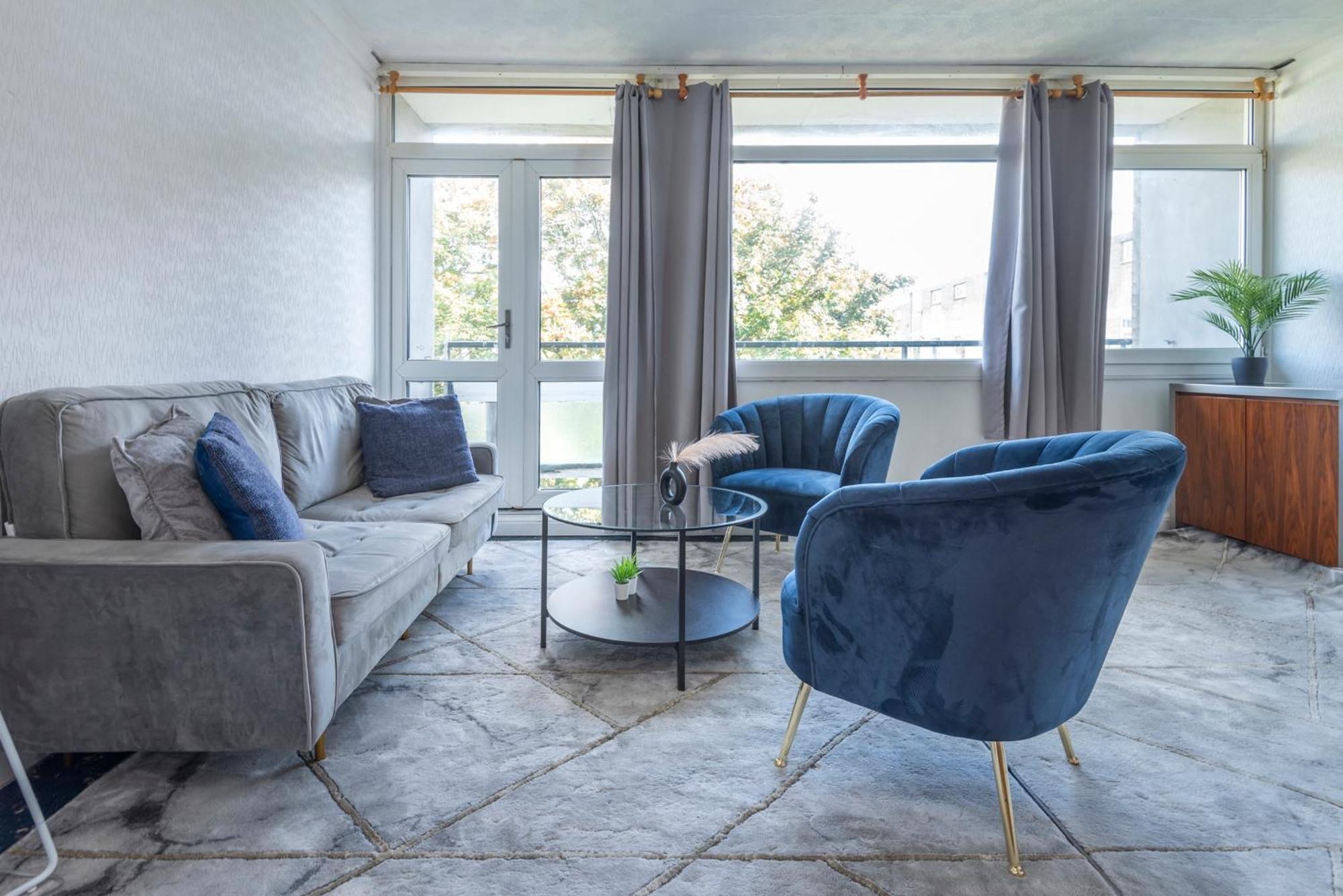 Entire 3 Bedroom Luxury Apartment In London With Private Balcony ภายนอก รูปภาพ