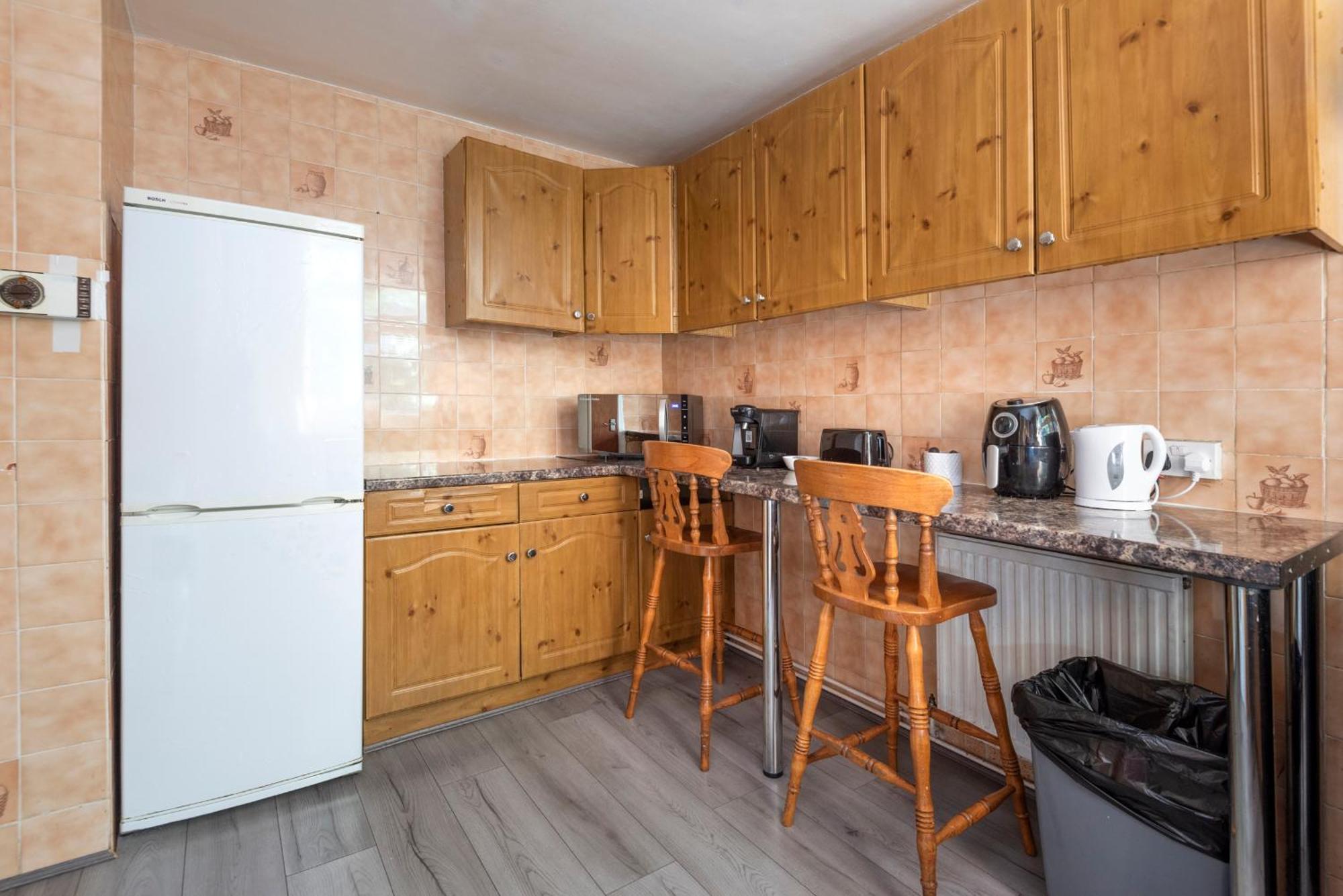 Entire 3 Bedroom Luxury Apartment In London With Private Balcony ภายนอก รูปภาพ